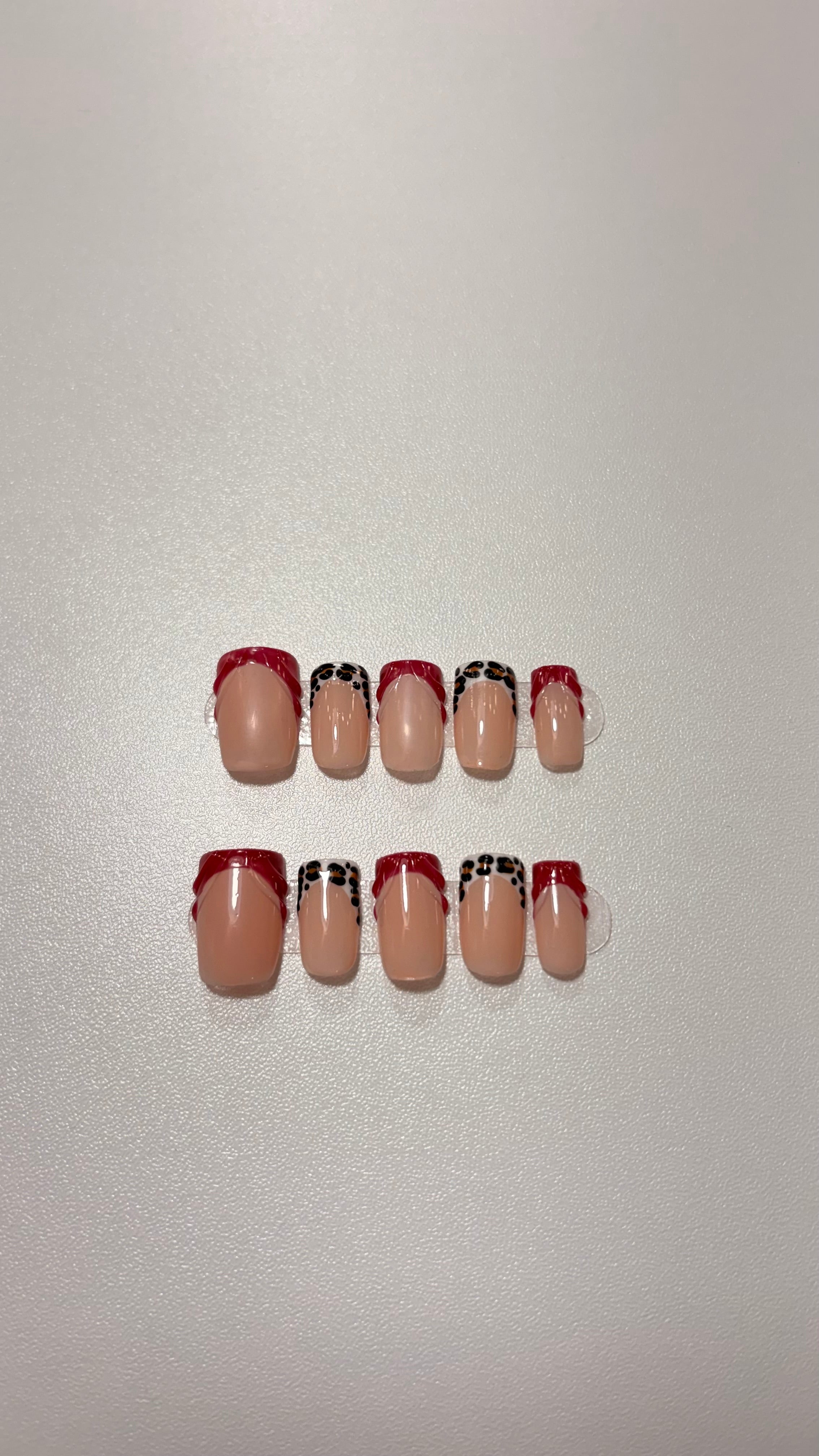 Animal print nails